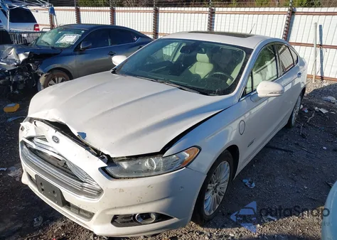 2014 Ford Fusion Energi Titanium из США, поврежденный, VIN 3FA6P0SU0ER357441
